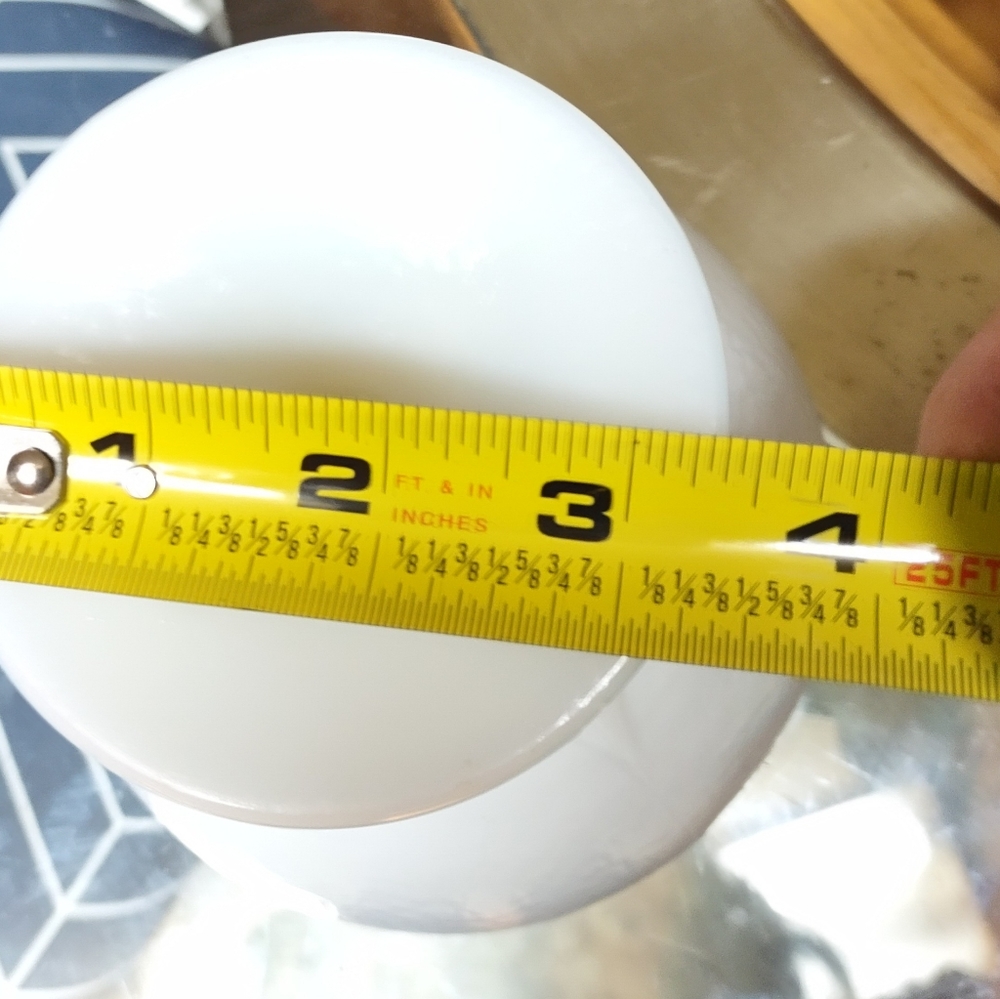 Milk glass goblet - Picture 7 of 7